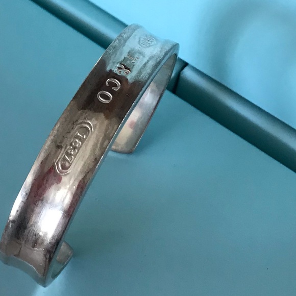 Tiffany&co authentic sterling silver heavy cuff - Picture 6 of 6